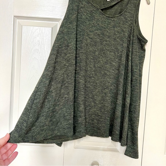 143 Story Cold Shoulder Cutout Swingy Knit Top - Picture 5 of 13